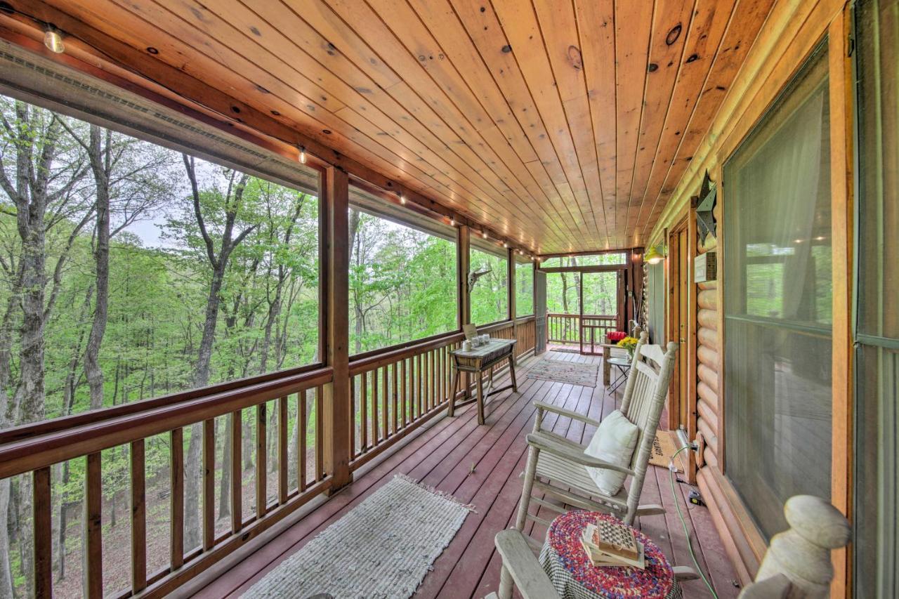 Peaceful Blue Ridge Cabin With Decks And Fire Pit Exterior photo